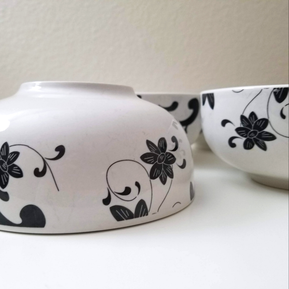 Set Of 4 Royal Norfolk white and black Soup/Cereal Bowls - Picture 4 of 6